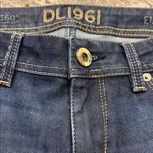 DL1961 Emma mid-rise skinny ankle 360-degree stretch jeans.